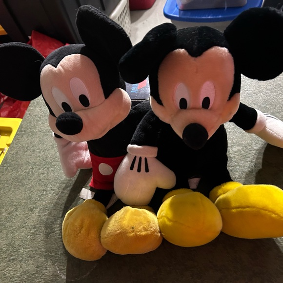 Mickey Mouse - Picture 2 of 11